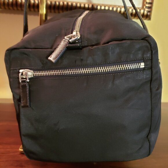 PRADA TESS SAFFIANO Nylon/Leather Tote Handbag (Nero) includes Authenticity card - Picture 4 of 13